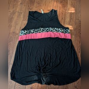 Ladies Celeste Knotted Front Tank Sleeveless Animal Print Size 3XL